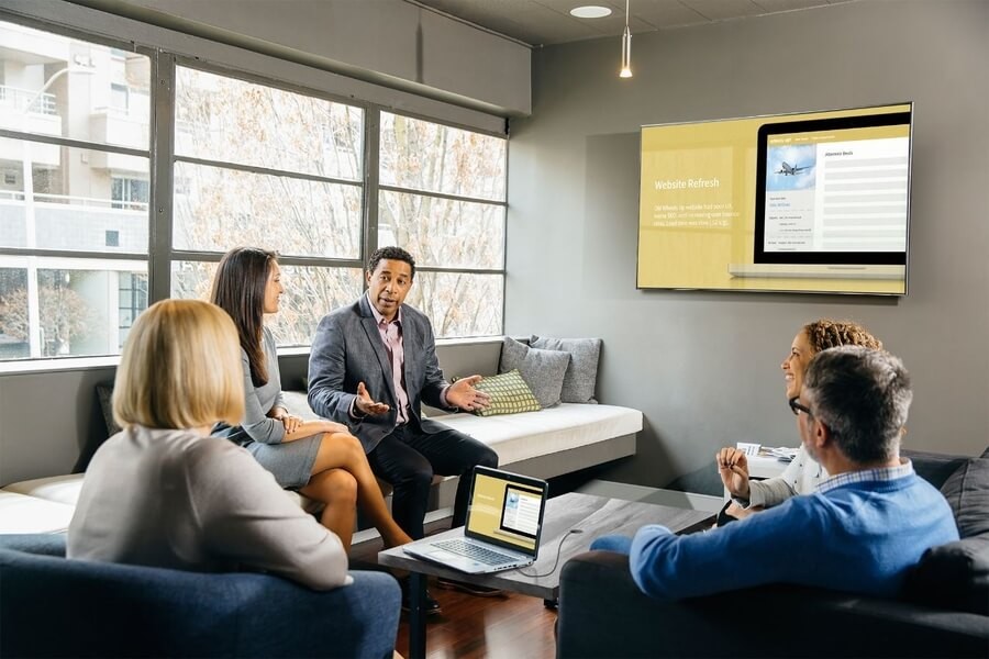 hold-more-efficient-meetings-with-these-conferencing-av-solutions